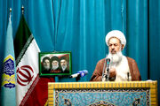 امام جمعه موقت کرمانشاه: با مفسدان اقتصادی و عوامل فشار بر معیشت مردم قاطعانه برخورد شود