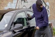 دستگیری سارق وسایل داخل خودرو با ۵۰ فقره سرقت در کرج