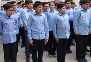 پسران دانش‌آموز تهرانی و لباس‌هایی که به تنشان نمی‌نشیند