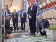 وزیر علوم به مقام شامخ شهدای کرمان ادای احترام کرد