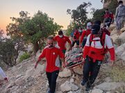 نجات مرد ۶۰ ساله پس از ساعت‌ها عملیات نفس‌گیر در کوهستان ایوان