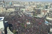 پایان مراسم تشییع/ اقامه نماز بر پیکر رهبر شهید توسط فرزند ارشد ایشان+ فیلم
