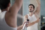 بوی عرق از کجا می‌آید؟ نکته‌ای جالب درباره غدد عرق