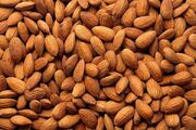 خواص شگفت‌انگیز مصرف ۷ عدد بادام درای ناشتا برای سلامت جسم و روان