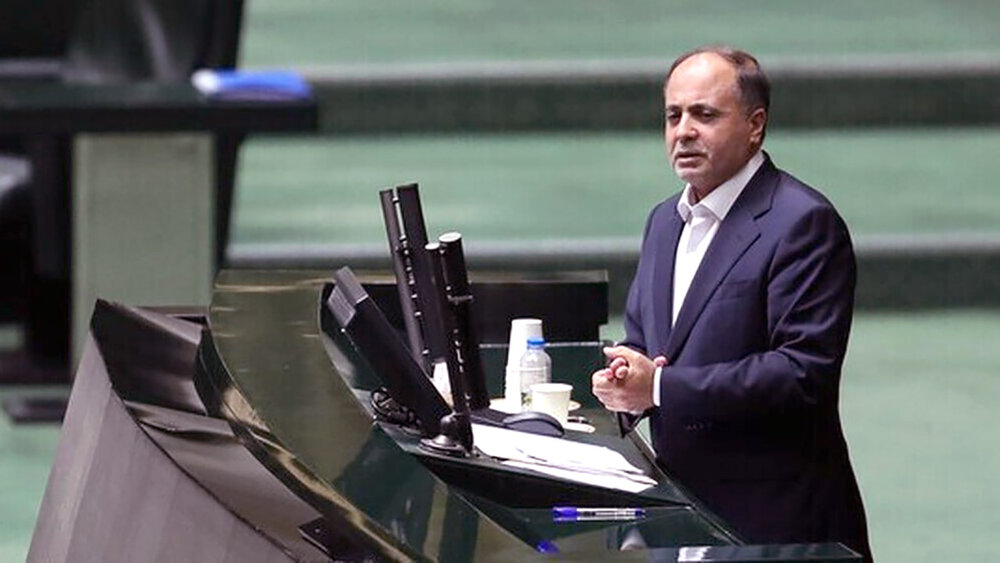 نوری: اولویت نخست کشور در تأمین و پرداخت ارز، باید مسئله غذا و نهادههای دامی باشد