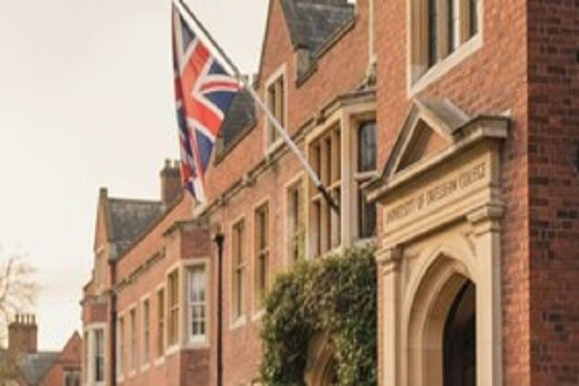 زنگ خطر برای دانشگاه‌های انگلیس؛ چرا دانشجویان تحصیلات تکمیلی کمتر شده‌اند؟