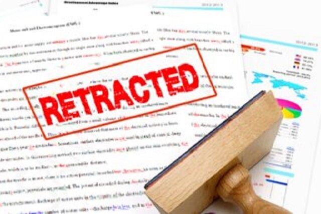 چه عواملی دانشجویان را به تقلب علمی سوق می‌دهد؟