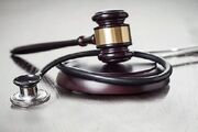 توقف فعالیت ۹ درمانگاه و ۳۰ پزشک بدون پروانه طبابت در استان زنجان