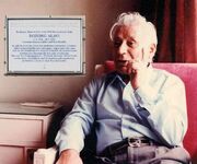 ضرر سیاست برای بزرگ علوی!