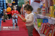 پرورش قهرمانان در «رحم اجاره‌ای»!