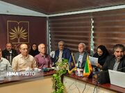 نشست عصری با «غلامعلی وحید مازندرانی»، مترجم و پژوهشگر در ساری برگزار شد