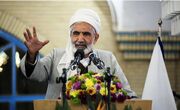 امام جمعه سنندج: اشتغال جوانان و مهار گرانی باید در اولویت مسئولان باشد