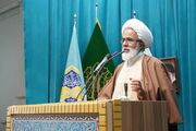 امام جمعه کرمانشاه:ملت و نیروهای مسلح ایران شر آمریکا را برای همیشه از منطقه کم می‌کنند