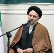 امام جمعه بروجرد: رهبر معظم انقلاب شخصیتی کم‌نظیر در تاریخ اسلام معاصر است