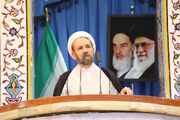 امام جمعه موقت ایلام: نبرد و مذاکره دو لبه قیچی برای شکست استکبار هستند