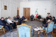 پزشکیان: اقشار آسیب‌پذیر اولویت نخست حوزه سلامت هستند/ مراکز تحقیقاتی بی‌اثر ایجاد نشود