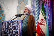 امام جمعه رشت: ملت ایران در برابر زیاده‌ خواهی آمریکا تسلیم نخواهد شد