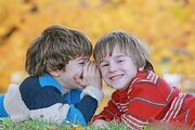 والدین نباید مدیر روابط دوستانه کودکان باشند