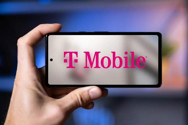 اولین اپراتور مجهز به ترجمه زنده در سطح شبکه؛ بررسی مزایا و چالشهای فناوری جدید T-Mobile