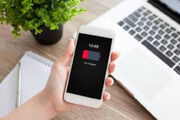 حالت هواپیما یا خاموش کردن اینترنت؛ کدام روش باتری گوشی را بیشتر حفظ می‌کند؟