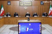 عارف: نوسان روزانه قیمت‌ها بیش از گرانی، مردم را تحت فشار روانی قرار داده است
