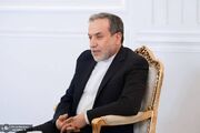 عراقچی: اگر دمشق از ایران درخواست کمک کند، بررسی می‌کنیم/ دلایل زیادی برای بدبینی نسبت به مذاکرات با اروپا درباره پرونده هسته‌ای داریم/ در حال حاضر قصد نداریم با واشنگتن گفت‌وگو کنیم