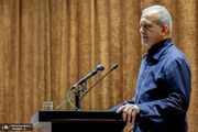 پزشکیان: کشور درگیر یک جنگ تمام‌عیار اقتصادی، اجتماعی و فرهنگی است/ اجازه ندهیم هیچ زن سرپرست خانواری گرسنه سر بر بالین بگذارد، هیچ کودک بیماری بدون دارو و حمایت بماند و هیچ جوانی نسبت به آینده خود ناامید شود