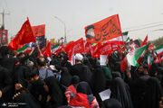 فیلمی تکان‌دهنده از واکنش مردم تشییع‌کننده رهبر شهید انقلاب در قم
