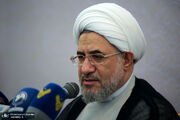 آیت‌الله اراکی: ریختن خون ترامپ و نتانیاهو و شرکای آن‌ها «واجب» است/ تمامی سربازان و نیروهای نظامی و تدارکاتی آنان که در جنایت های اینان در غزه و کرانه باختری و لبنان و یمن و عراق و ایران سهیم و شریک‌اند مشمول این حکم ولایتی لازم الإجرا می‌باشند