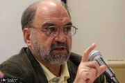 عبدالکریم سروش: مطلقاً نباید در مقابل زورگویی‌ قلدرهای جهانی تسلیم شد/ سیاستمداران و نظامیان ما تسلیم تندروها نشوند/ ناسزاگویان و اوباش را باید سر جایشان نشاند