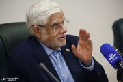عارف: حاصل تلاش دستگاه دیپلماسی، سند یادداشت تفاهمی بود که حتی منتقدان داخل دولت نیز آن را سندی ارزشمند می‌دانند/ با وضع قوانینی از جمله منع به‌کارگیری بازنشستگان، کشور را از ظرفیت نیروهای باتجربه محروم کرده‌ایم/ از طریق مذاکره از منافع ملی دفاع می‌کنیم