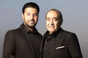 گریه های احسان خواجه امیری در مراسم تشییع پدرش + ویدیو