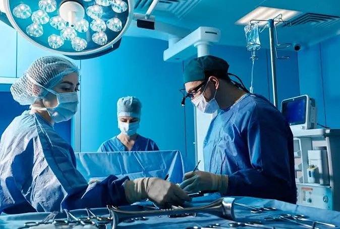 قبولی در پزشکی تعهدی: بررسی دقیق شرایط و نکات مهم