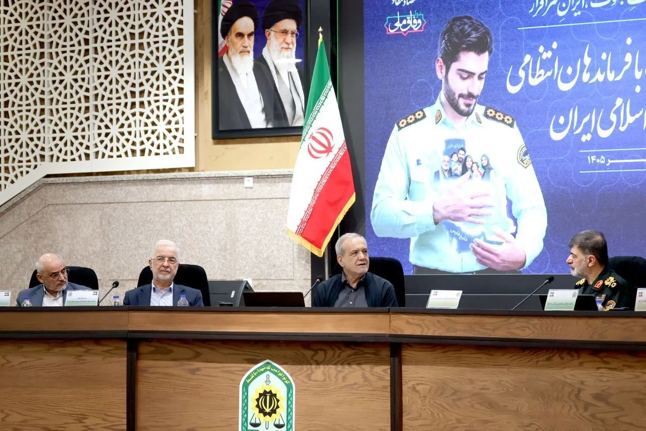 پزشکیان: نقشه‌های دشمن برای ایجاد آشوب داخلی شکست خورد