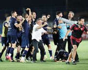 فاتحان آبـی!