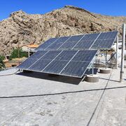اتصال ۱۰ نیروگاه خورشیدی کوچک‌مقیاس به شبکه برق شهرستان فلارد