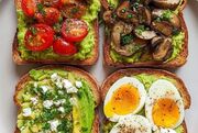 طرز تهیه تخته تست آووکادو؛ ۴ مدل خوشمزه برای صبحانه و برانچ