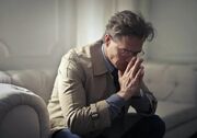 همیشه خسته‌اید؟ 13 علت شایع خستگی مداوم را بشناسید