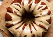 طرز تهیه کیک کدوحلوایی قالبی با عطر دارچین و زنجبیل