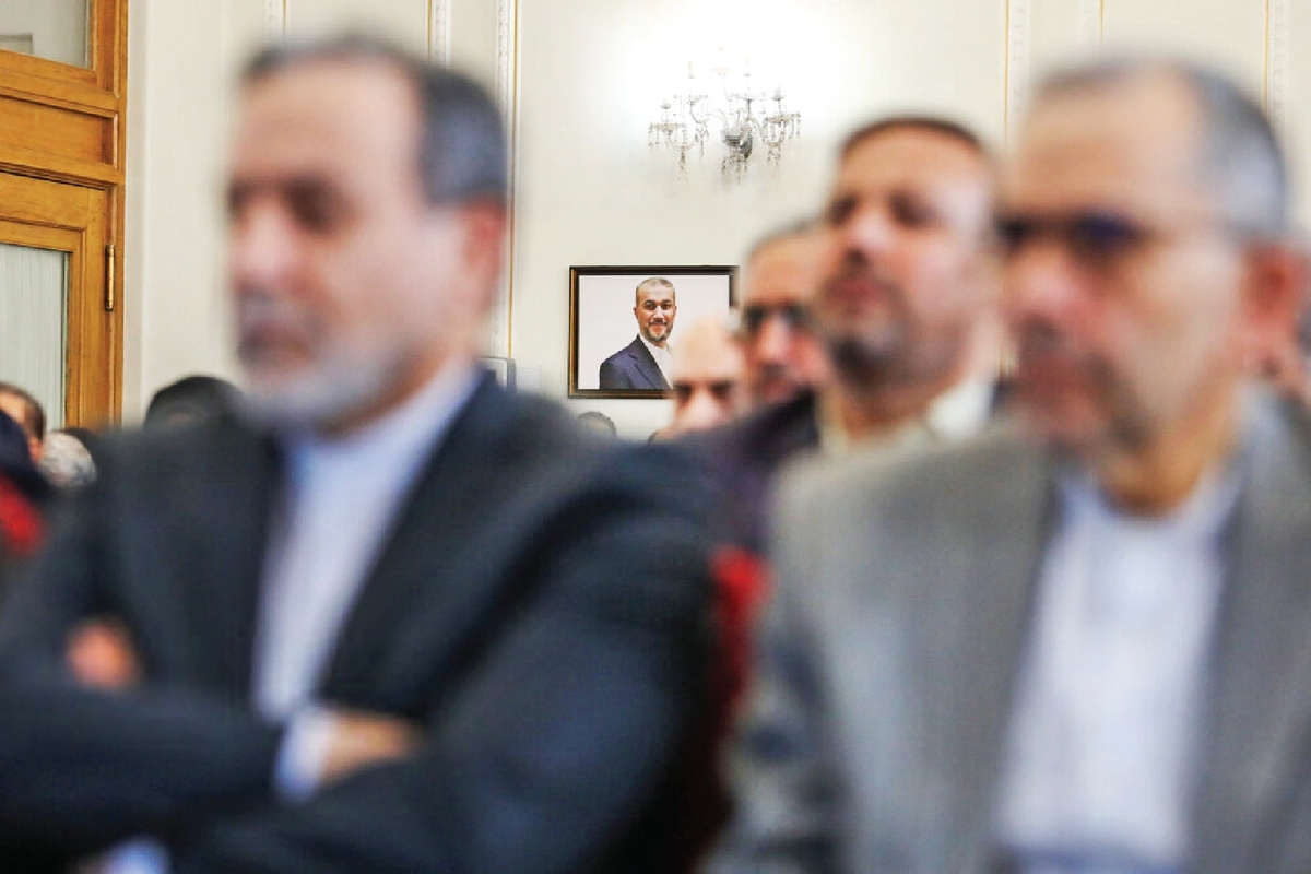 داریم بررسی میکنیم دور بعدی مذاکرات شرکت کنیم یا نه