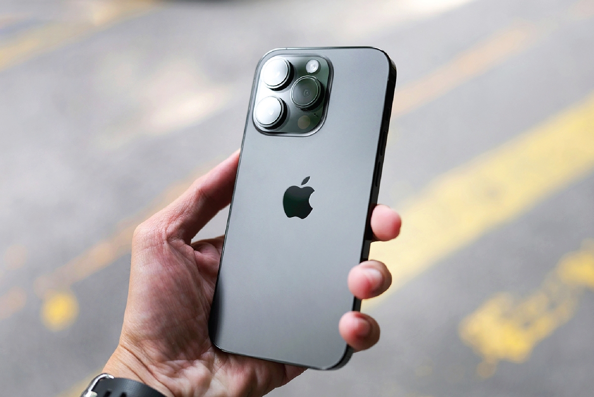 گوشی آیفون و تئوری اثر رژ لب!