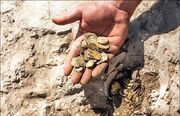 مردی که کوزه‌ای طلا زیر خاک داشت