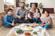 وقتی بحران فرا‌می‌رسد خانواده به عنوان اولین تکیه‌گاه عمل می‌کند