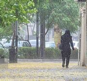 رگبار در شمال و وزش باد شدید در غرب و جنوب تهران