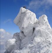 به علت ریزش بهمن، ۴ کوهنورد در ارتفاعات الوند همدان مفقود شدند