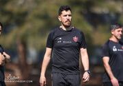 تبعات پرواز موشک‌ها؛ مربی پرسپولیس در عمان گیر افتاد!