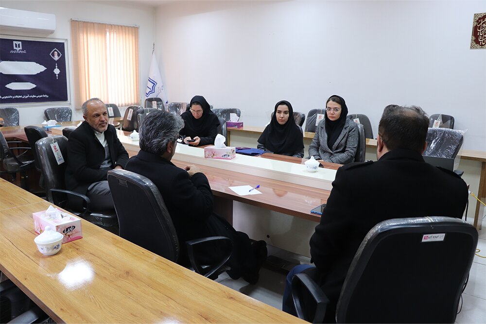 جلسه بحث آزاد زبان انگلیسی (Free discussion session) ویژه اساتید دانشکده علوم پزشکی خوی برگزار شد