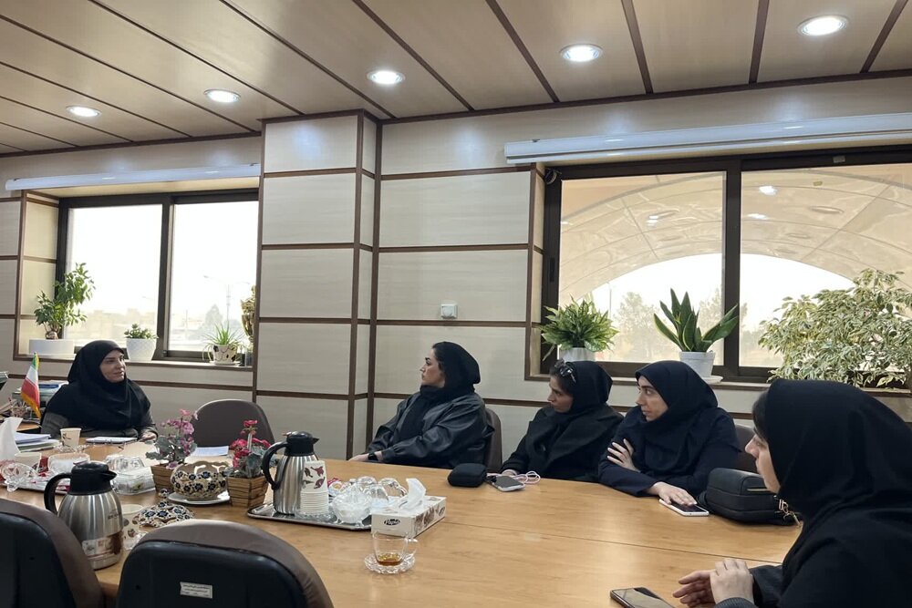 نشست صمیمانه معاون فرهنگی و دانشجویی دانشگاه علوم پزشکی سمنان با ناجیان غریق