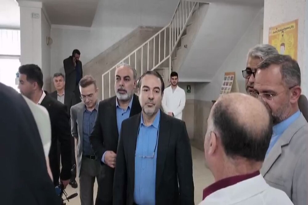 بازدیدهای میدانی معاون بهداشتی وزارت بهداشت و اعضای کمیسیون بهداشت و درمان از مراکز دانشگاه علوم پزشکی بابل
