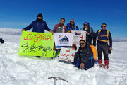 صعود برفی کوهنوردان جنوب کرمان به قله شاه ‌سربیژن؛ شکرانه‌ای برای نزولات آسمانی